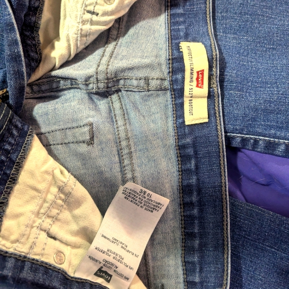 Levis Perfectly Slimming 512 Bootcut Jeans